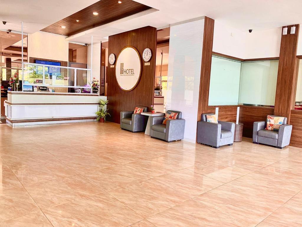 Os Hotel Tanjung Uncang Sagulung エクステリア 写真